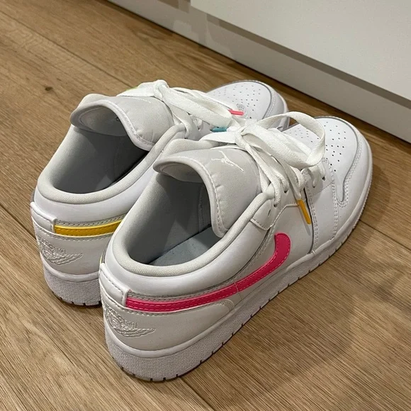 Authentic Nike Jordan Sneakers | Size 5.5 (fits 7) | White with colors - Picture 3 of 10